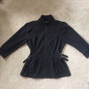 ☀️Pick 1 for $8 or 2 for $13 
Zynergy Jacket by Chico's.